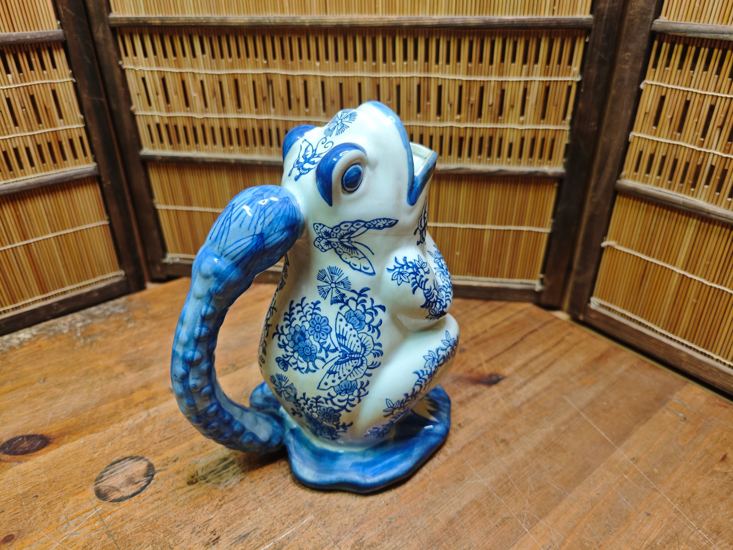 Vintage Blue White Frog Pitcher Ceramic Chinoiserie Gurgle Jug Japan