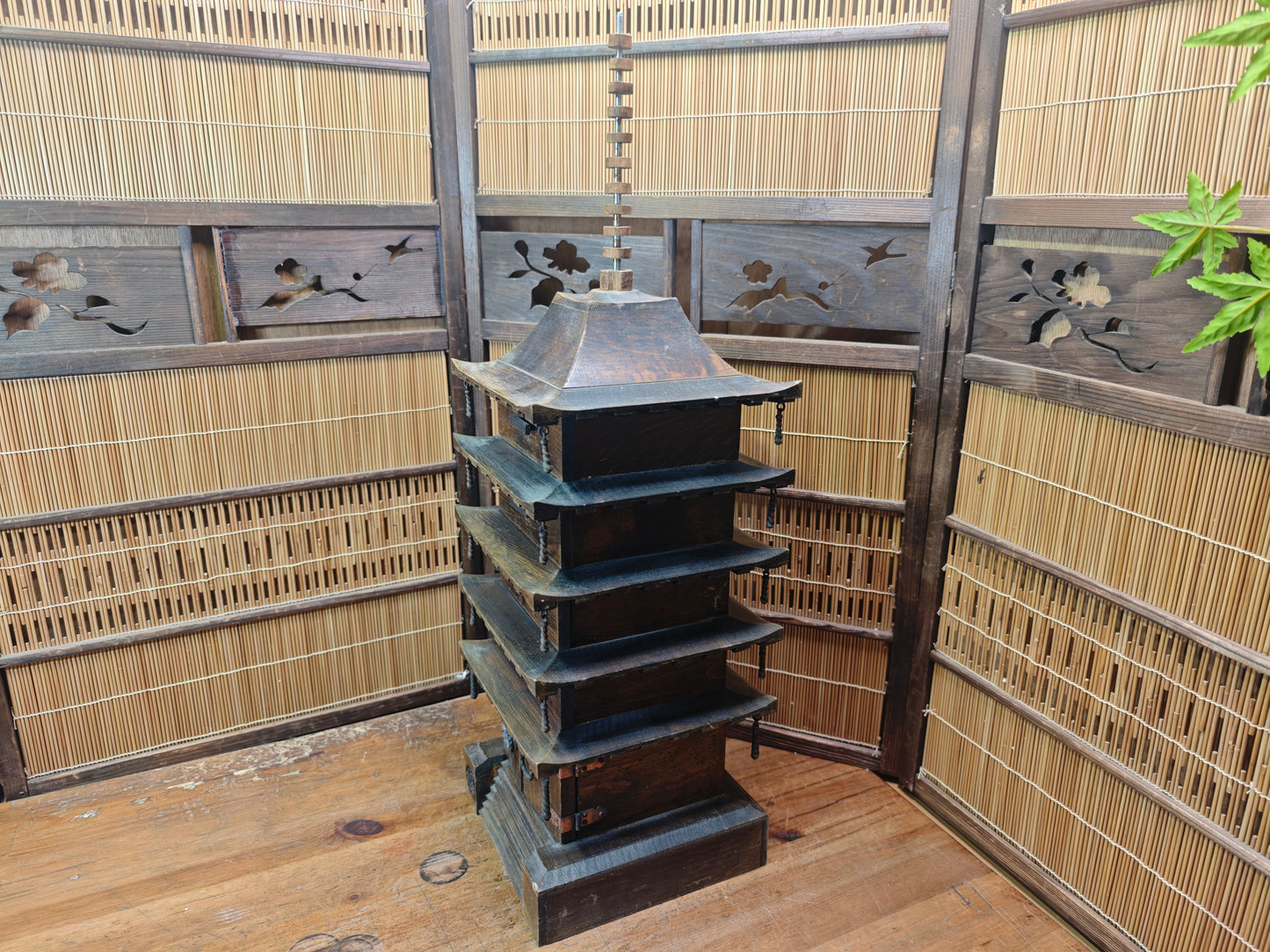 Large Japanese Vintage 5 Story Wooden Pagoda Goju-no-to Yaki Sugi Antique Japan