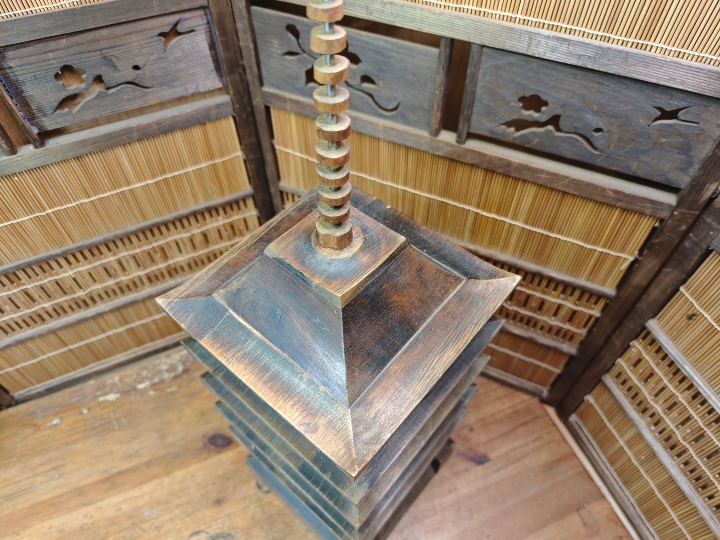 Large Japanese Vintage 5 Story Wooden Pagoda Goju-no-to Yaki Sugi Antique Japan