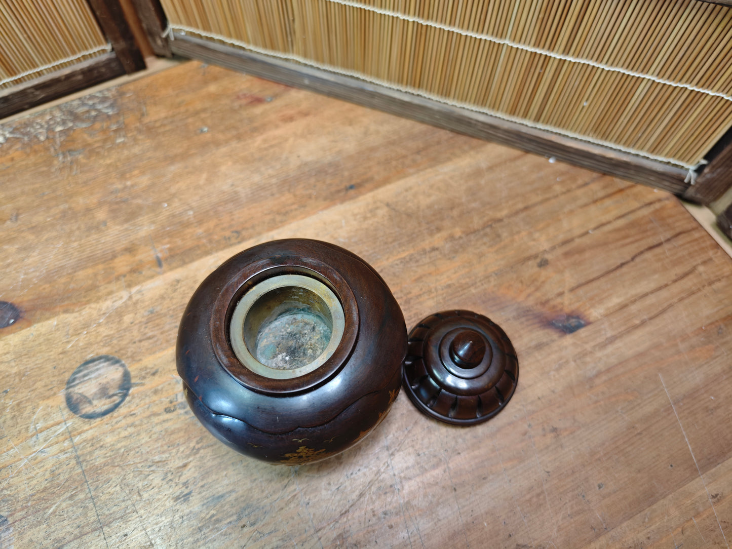 Meiji Era Japanese Wooden Koro Incense Burner Gold Maki-e Mother Pearl Inlay