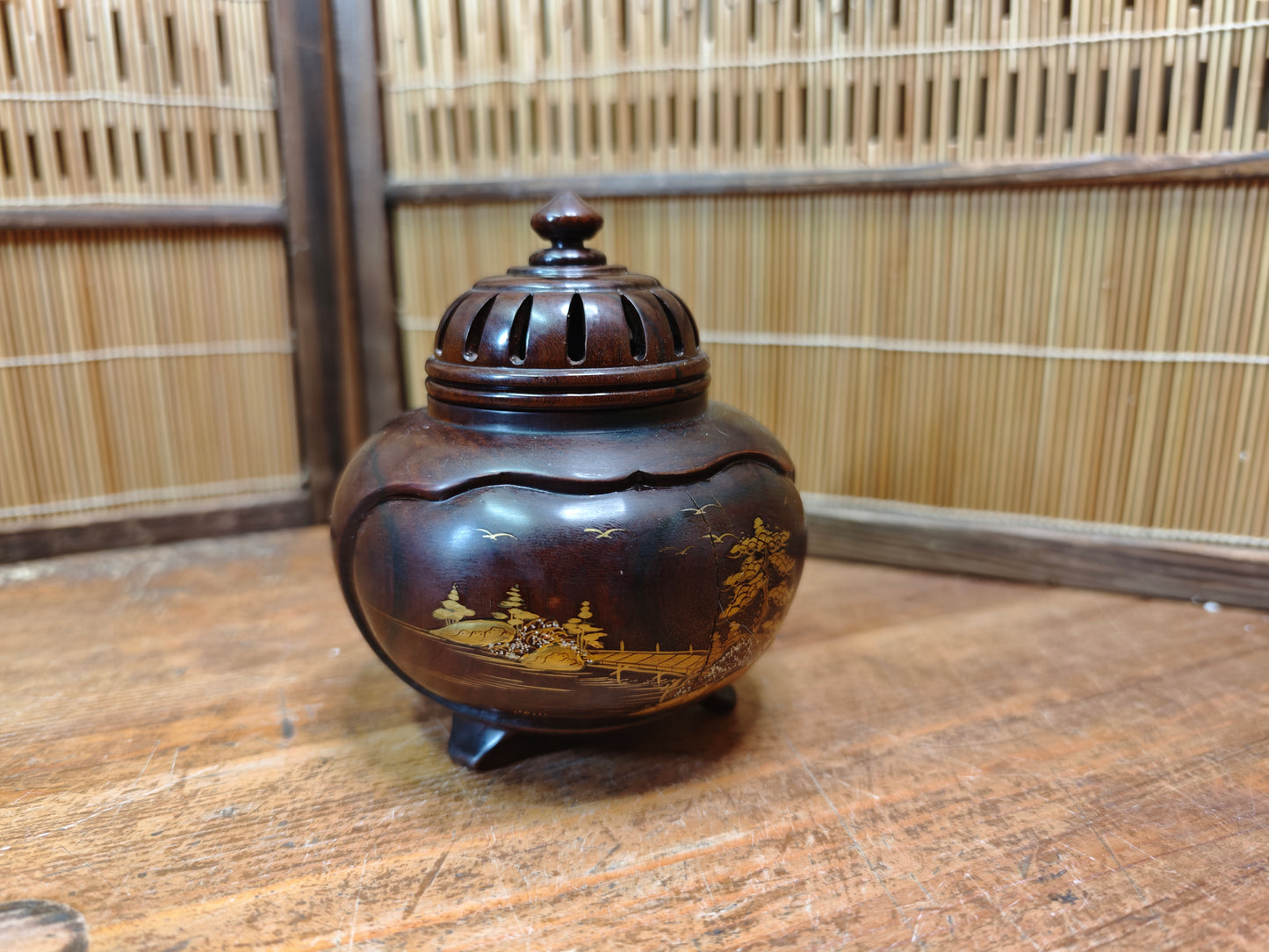 Meiji Era Japanese Wooden Koro Incense Burner Gold Maki-e Mother Pearl Inlay