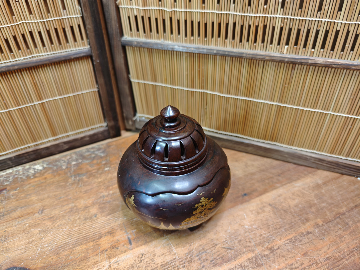Meiji Era Japanese Wooden Koro Incense Burner Gold Maki-e Mother Pearl Inlay