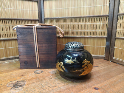 Japanese Wooden Koro Incense Burner Gold Maki-e Mother Pearl Inlay