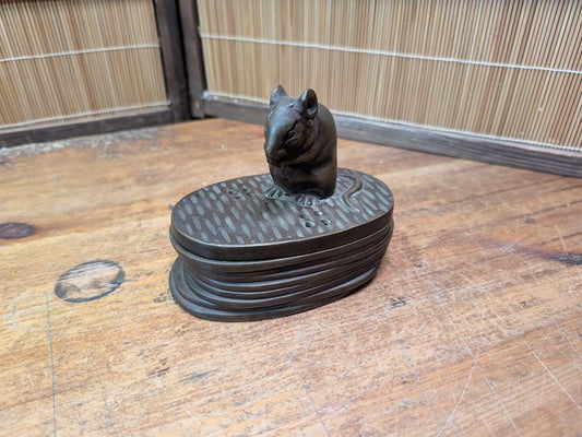 1900s Japanese Bronze Koro Incense Burner Koban Shape Mouse Auction JP