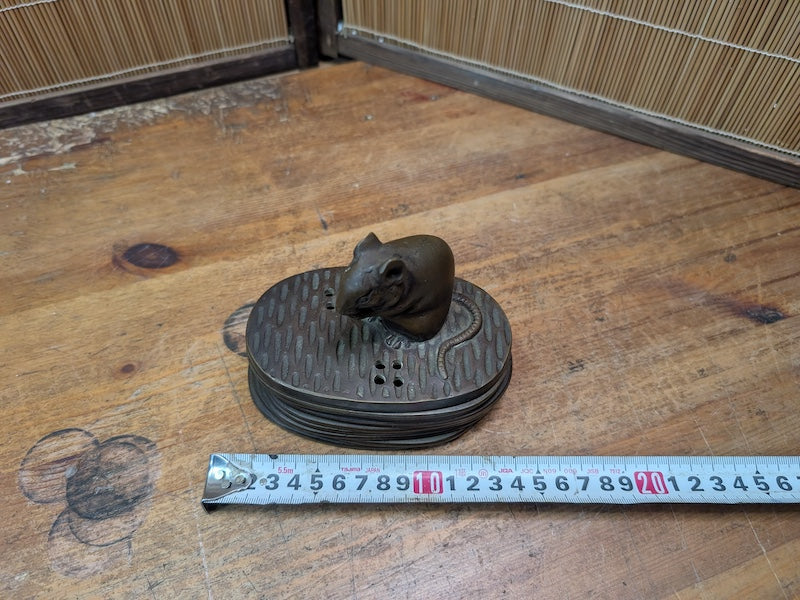 1900s Japanese Bronze Koro Incense Burner Koban Shape Mouse Auction JP