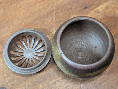 Japanese Bizen Ware Incense Burner Koro with Wooden Box Antique
