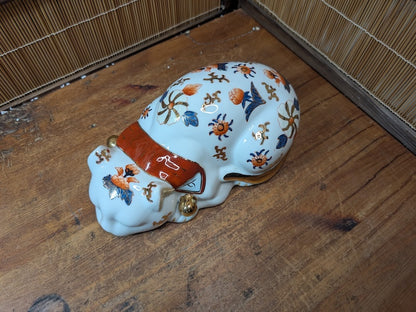 Rare 1950s Imari Maneki Neko Sleeping Cat Figurine with 24K Gold Japan Art