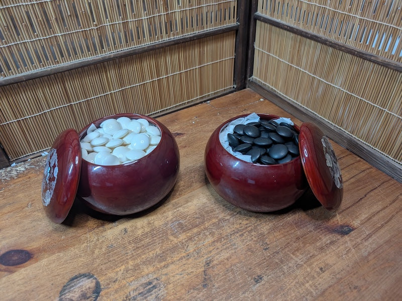 Japanese Go Game Set Shell Slate Stones Sakura Bowls Antique Japan