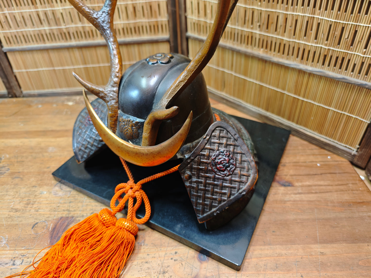 Rare 1950s Japanese Kabuto Katana Stand Cast Iron Signed Auction JP