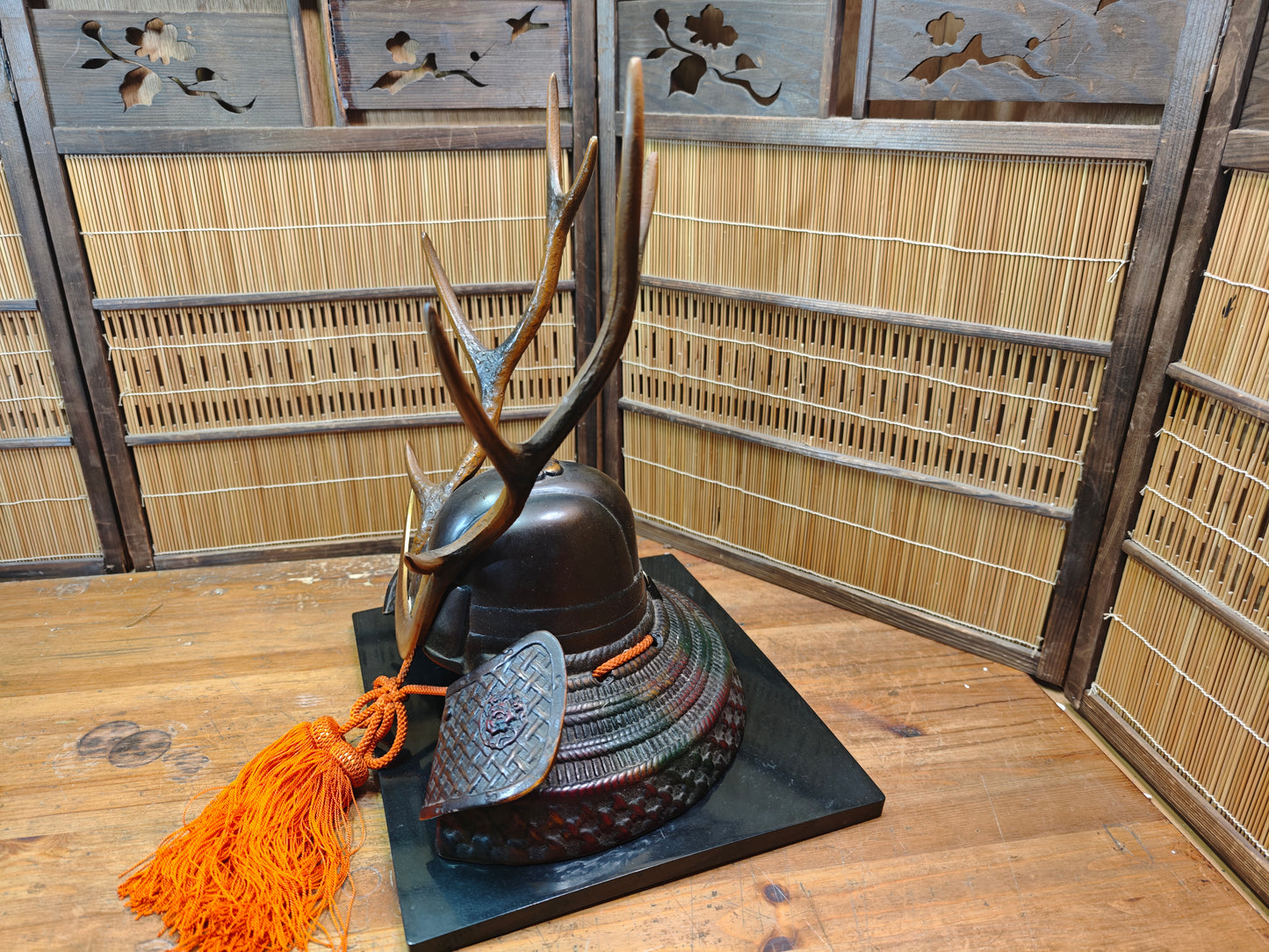 Rare 1950s Japanese Kabuto Katana Stand Cast Iron Signed Auction JP