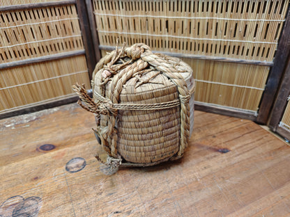 Rare Japanese pottery Sake Barrel Kazari Taru Tokyo Folk Art Decor
