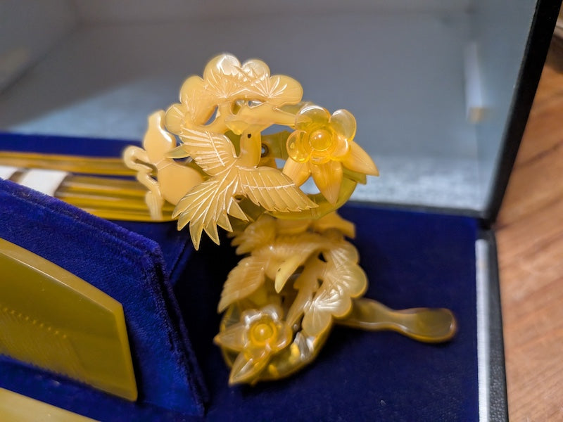 Vintage Japanese Kanzashi Set 1970s Floral Hairpins Comb Box Rare