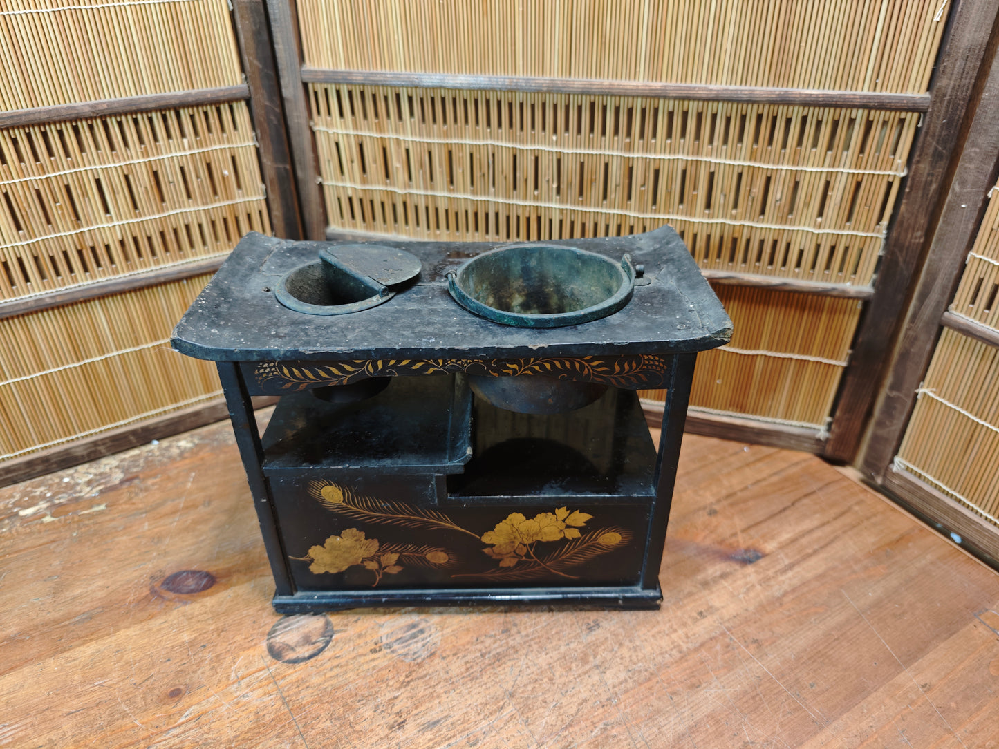 Rare Japanese Tabako-bon Tobacco Tray | Edo–Meiji Maki-e Lacquer