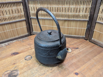 Vintage Japanese Tetsubin Crane & Turtle Iron Kettle Signed Seal