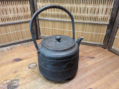 Vintage Japanese Tetsubin Crane & Turtle Iron Kettle Signed Seal