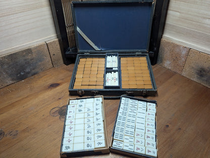 Vintage Japanese Mahjong Game Set Resin Bamboo Tiles Wooden Case