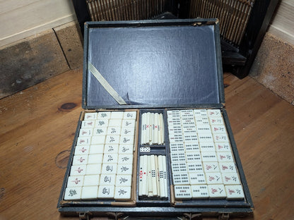 Vintage Japanese Mahjong Game Set Resin Bamboo Tiles Wooden Case
