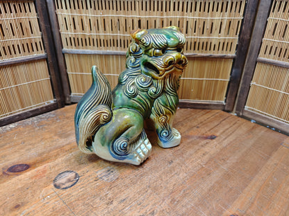 Vintage Female Okinawan Shisa Lion Guardian Statue Ceramic Auction JP