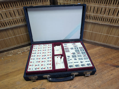 Vintage Japanese Mahjong Pai Game Set Resin & Bamboo Tiles wood Case