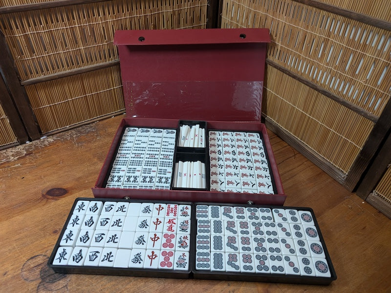 Vintage Japanese Mahjong Set 1970s Unused Complete Resin Tiles w/ Case