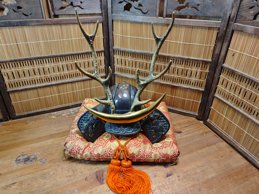 Vintage Japanese Samurai Kabuto Helmet Sword Display Stand Steel Heavy