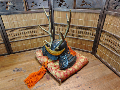 Vintage Japanese Samurai Kabuto Helmet Sword Display Stand Steel Heavy