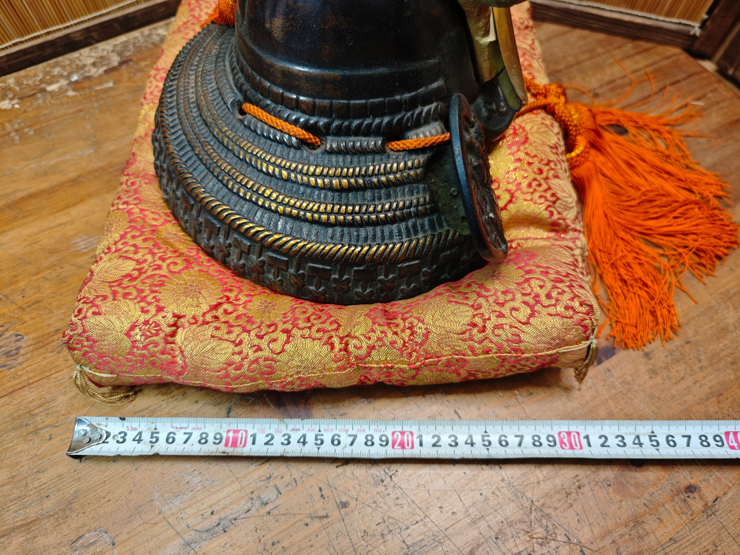 Vintage Japanese Samurai Kabuto Helmet Sword Display Stand Steel Heavy