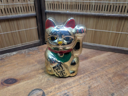 Vintage Japanese Gold Maneki Neko Ceramic Lucky Cat Figurine Auction JP