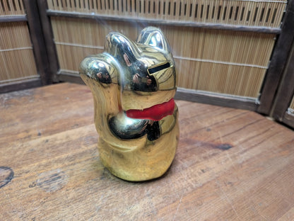 Vintage Japanese Gold Maneki Neko Ceramic Lucky Cat Figurine Auction JP