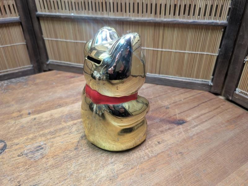 Vintage Japanese Gold Maneki Neko Ceramic Lucky Cat Figurine Auction JP