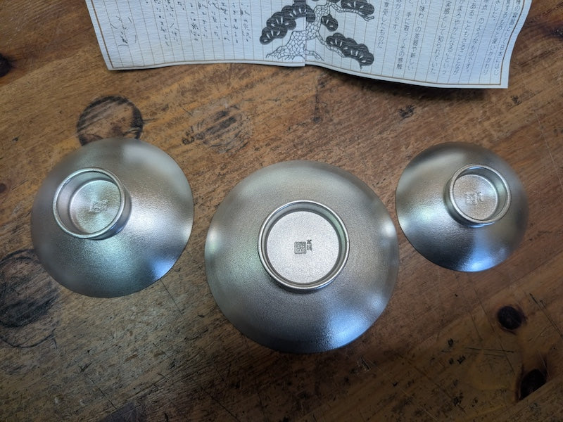 Authentic Osaka Naniwa Suzuki Tin Sake Cup Set Shōchikubai in Wood Box