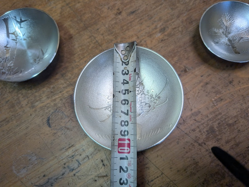 Authentic Osaka Naniwa Suzuki Tin Sake Cup Set Shōchikubai in Wood Box