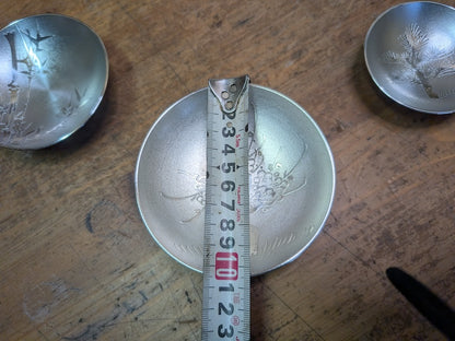 Authentic Osaka Naniwa Suzuki Tin Sake Cup Set Shōchikubai in Wood Box