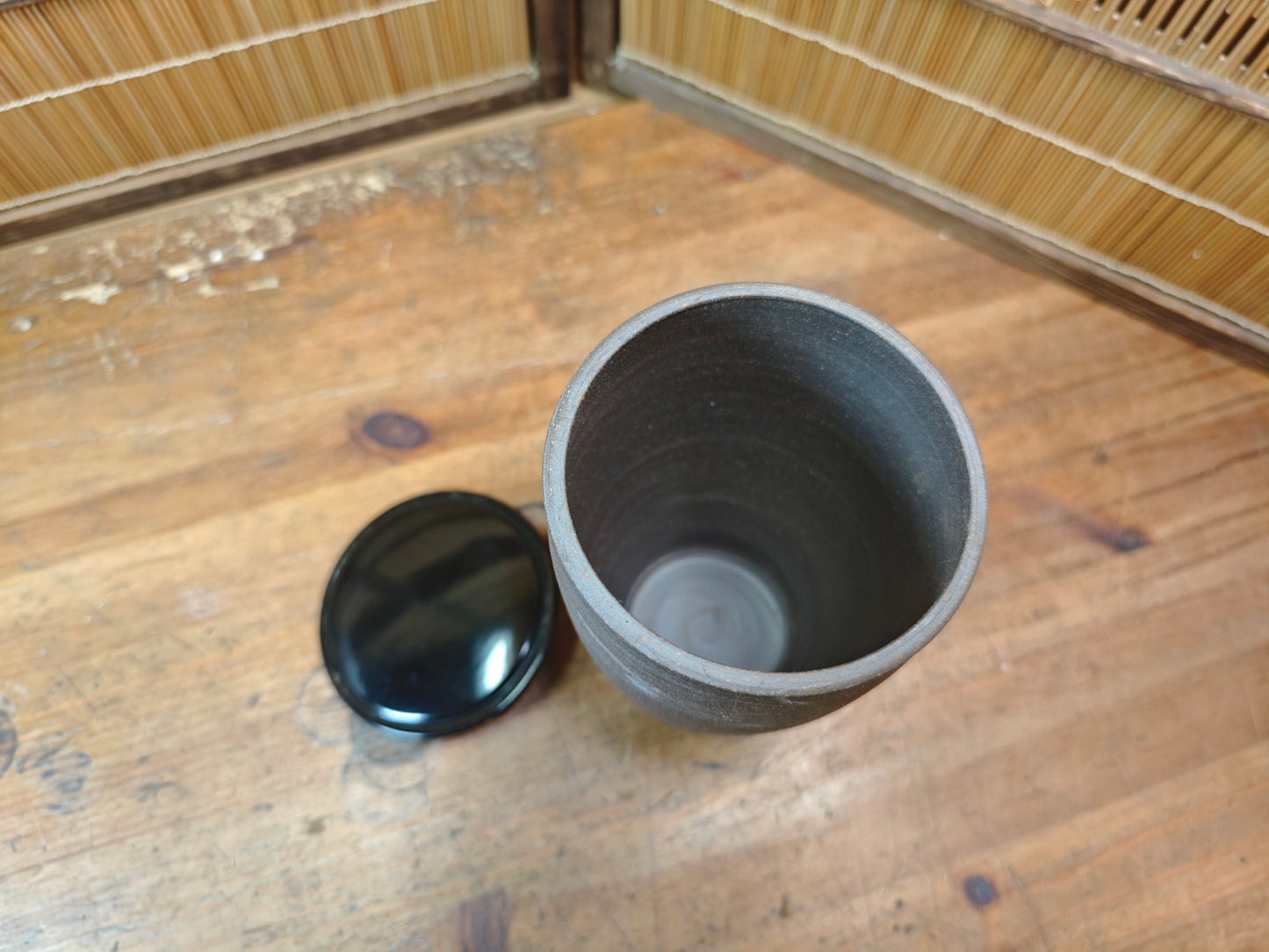 Vintage Bizen Mizusashi Jar lacquered wood Lid Japanese Tea Ceremony