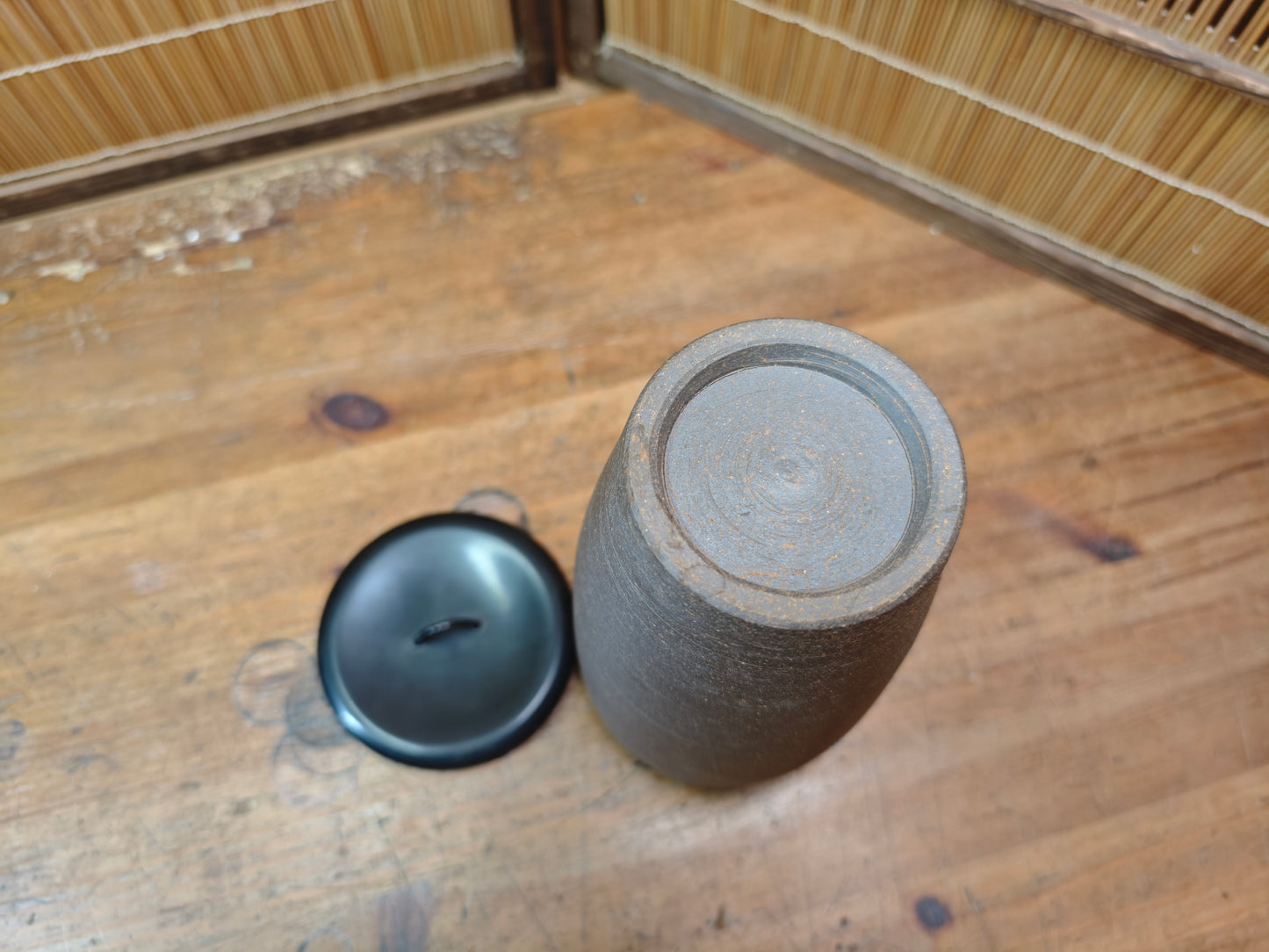 Vintage Bizen Mizusashi Jar lacquered wood Lid Japanese Tea Ceremony