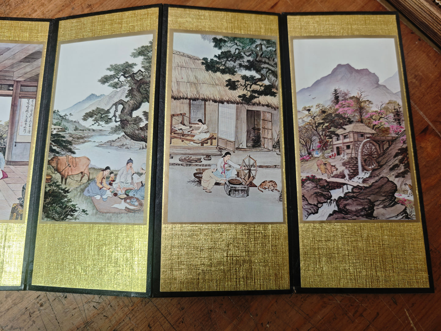 Vintage Japanese Byobu 8 Panel Folding Screen Hand Painted Gold Rare Art