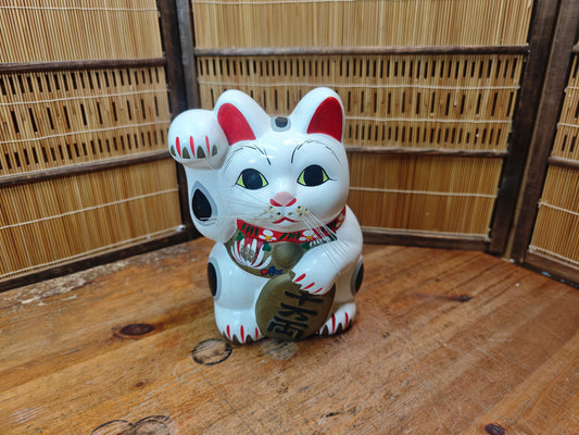 Vintage Japanese Maneki Neko Lucky Cat 1998 Heisei Signed Pottery Made in Japan