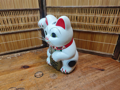 Vintage Japanese Maneki Neko Lucky Cat 1998 Heisei Signed Pottery Made in Japan