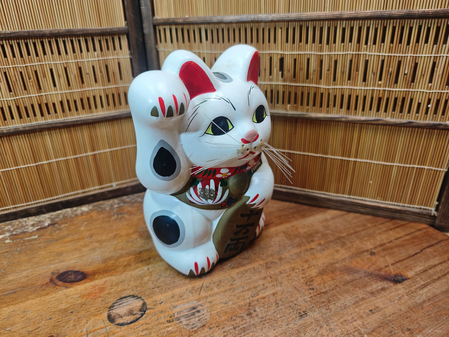 Vintage Japanese Maneki Neko Lucky Cat 1998 Heisei Signed Pottery Made in Japan