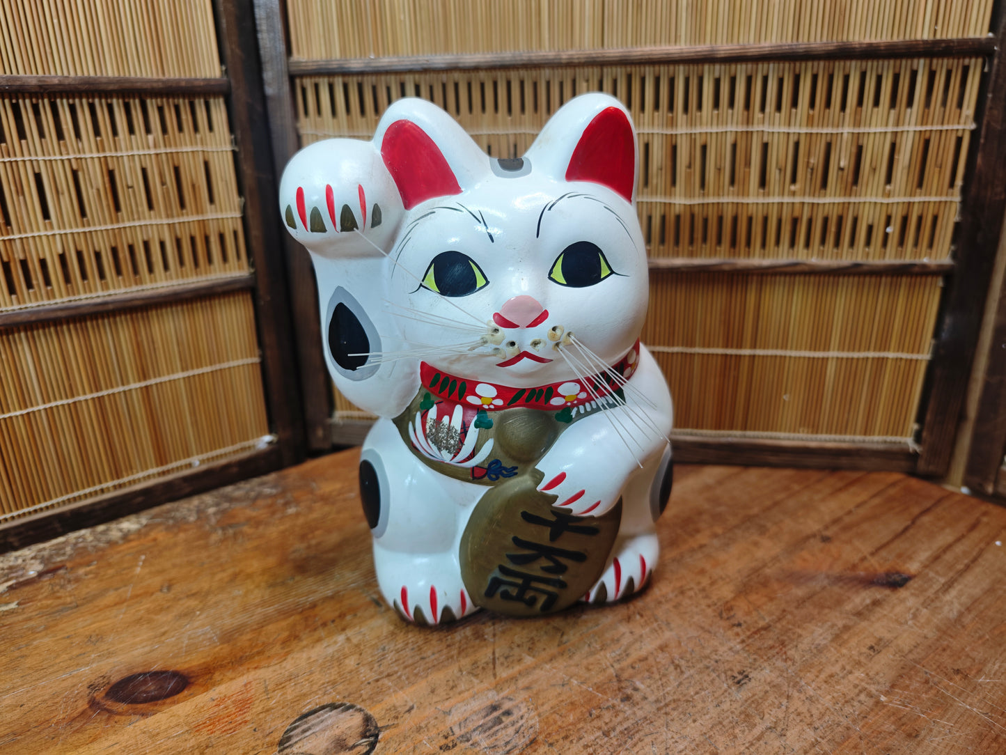 Vintage Japanese Maneki Neko Lucky Cat 1998 Heisei Signed Pottery Made in Japan