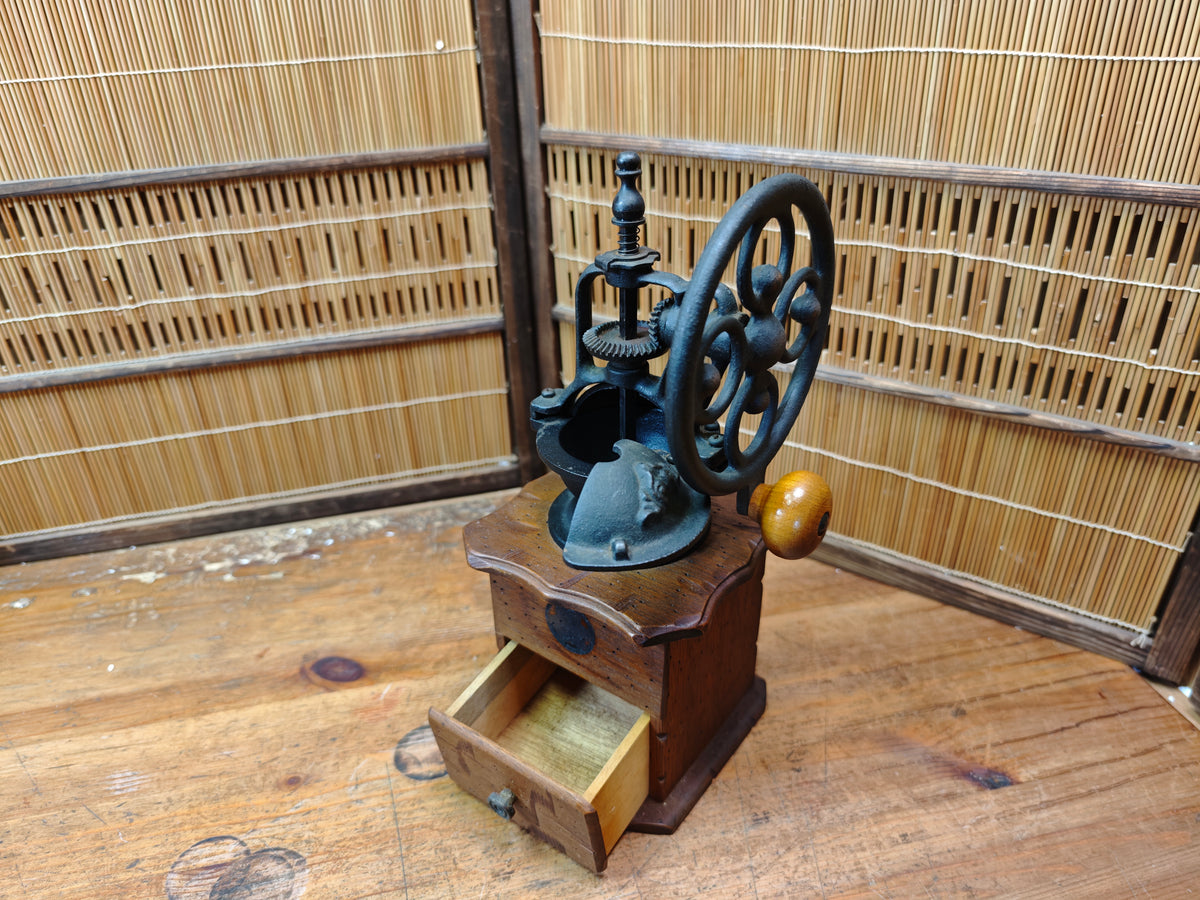 Vintage Japanese Manual Coffee Grinder Wood Steel Hand-Crank Coffee Mill