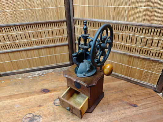 Vintage Japanese Manual Coffee Grinder Wood Steel Hand-Crank Coffee Mill