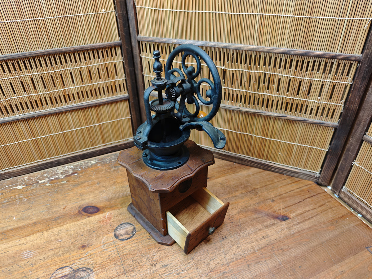 Vintage Japanese Manual Coffee Grinder Wood Steel Hand-Crank Coffee Mill