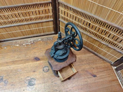 Vintage Japanese Manual Coffee Grinder Wood Steel Hand-Crank Coffee Mill