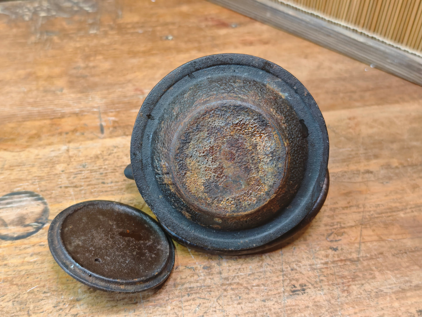 Japanese Tetsubin 1940s Cast Iron Teapot Hand Engraved Landscape Kettle