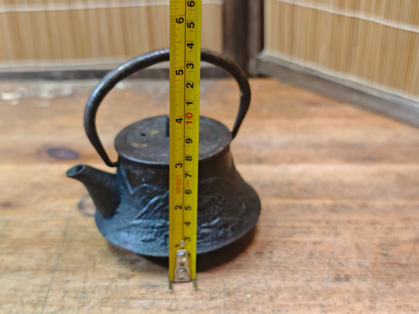 Japanese Tetsubin 1940s Cast Iron Teapot Hand Engraved Landscape Kettle