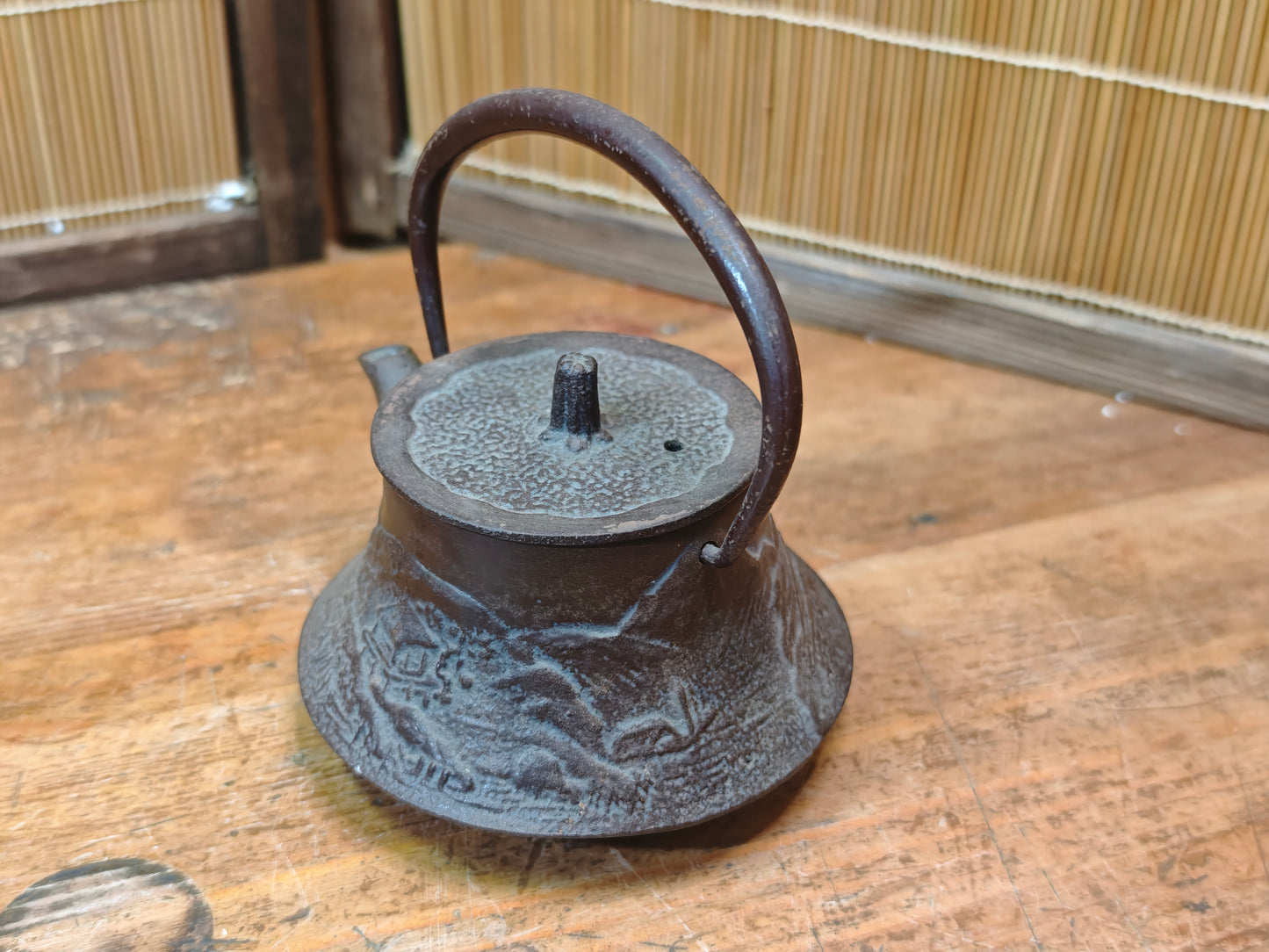 Vintage Japanese Tetsubin 1940s Cast Iron Tea Kettle Hand Engraved