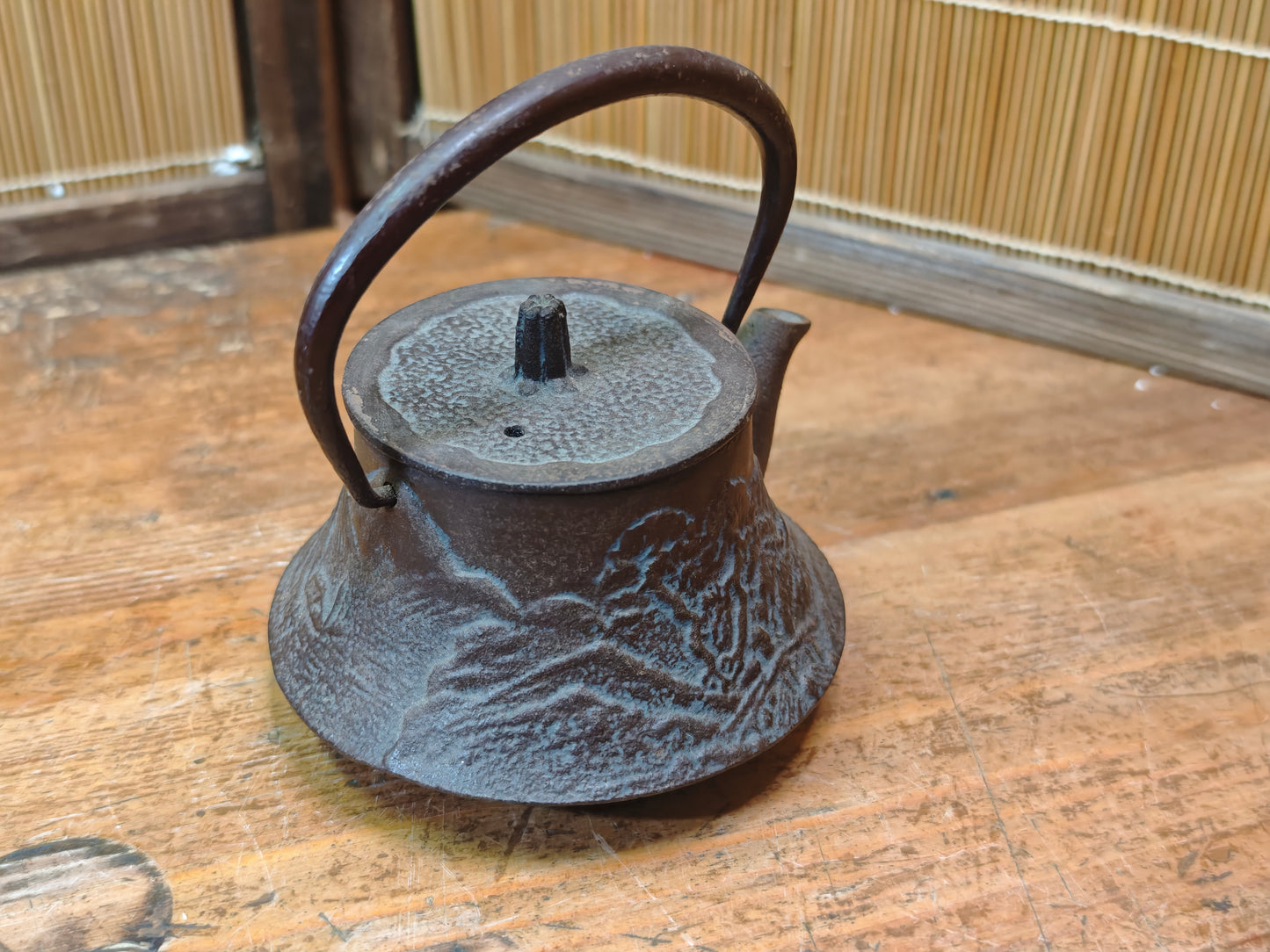 Vintage Japanese Tetsubin 1940s Cast Iron Tea Kettle Hand Engraved