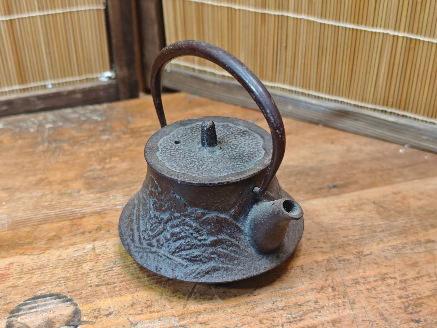Vintage Japanese Tetsubin 1940s Cast Iron Tea Kettle Hand Engraved